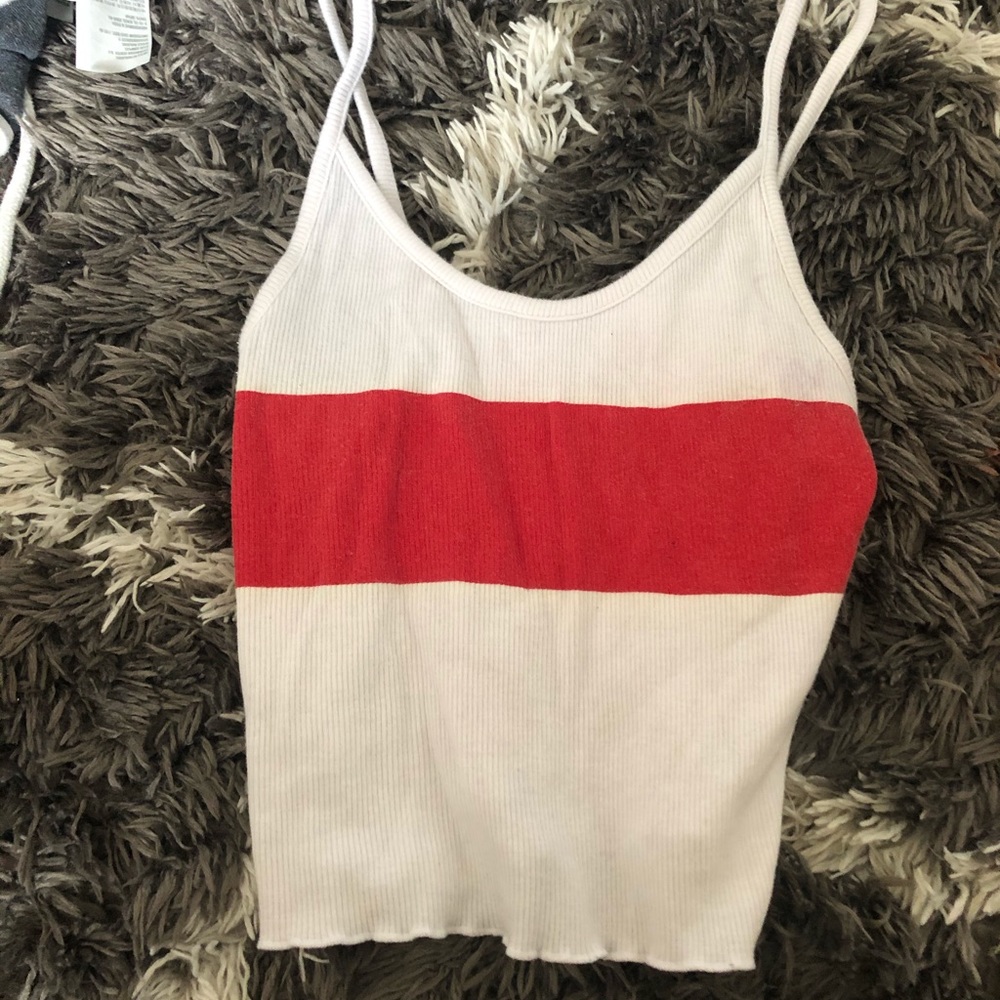 a pacsun crop top